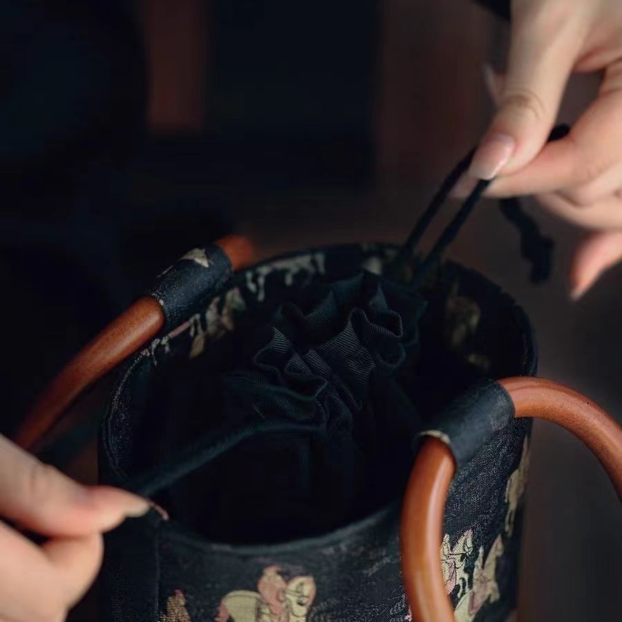 Intangible Cultural Heritage Song Brocade Cylinder Bucket Bag.